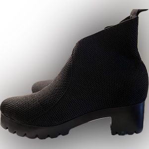 Charleston women’s Upper Monterey black boot. New - never worn.